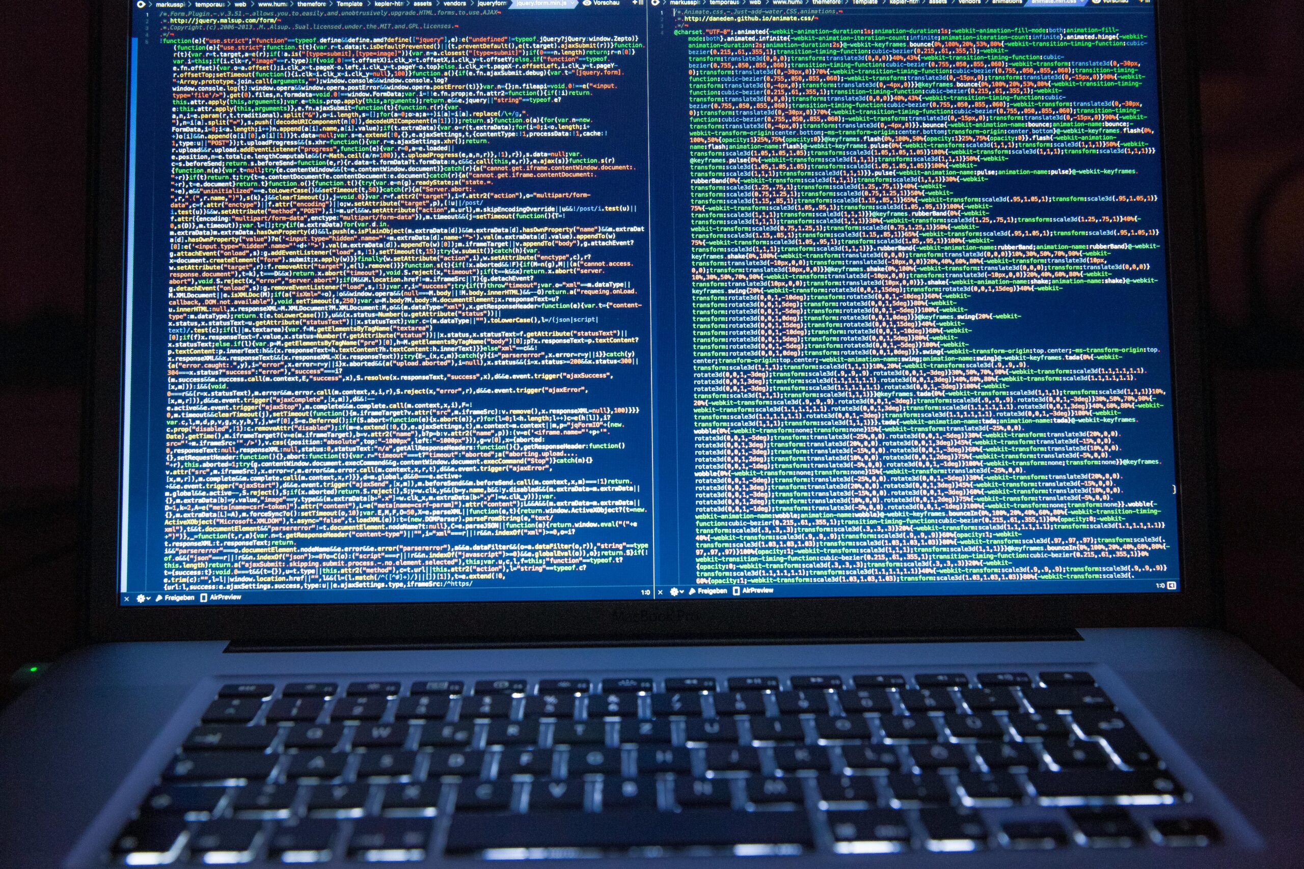 SaaS (Software as a Service) – co to jest, jak działa i czy warto wybrać sklep w tym modelu?