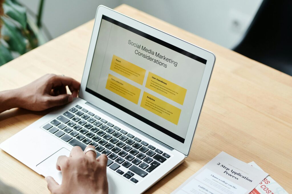 Dlaczego tanie wdrożenie PrestaShop mści się w piku sprzedażowym Q4? Kompletna analiza Agencji E-commerce